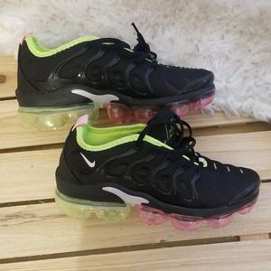 NWOT Air vapormax plus Nike